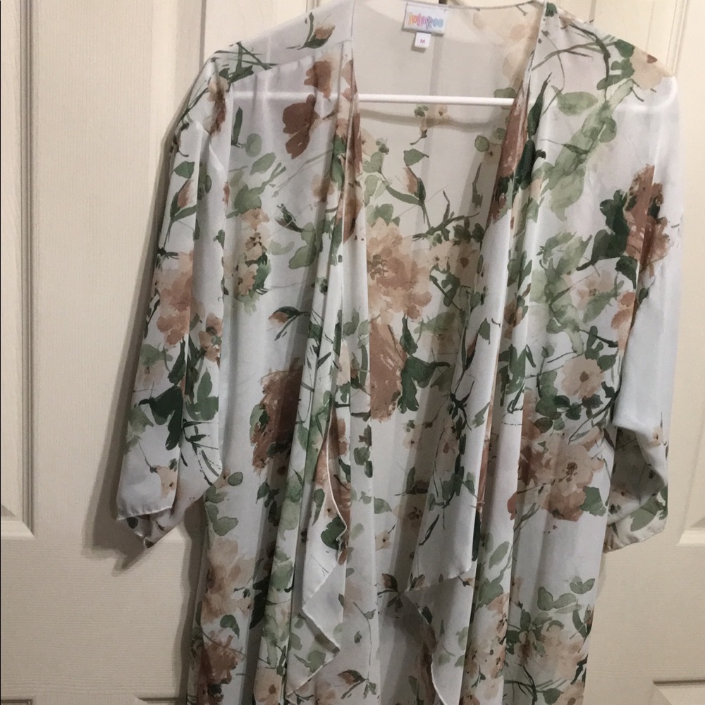 Lularoe Shirley. Size M